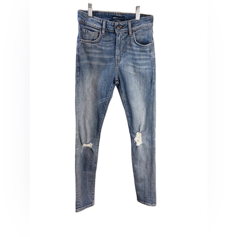 Levi's Distressed Blue Skinny Jeans